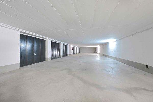 hauseigene Tiefgarage