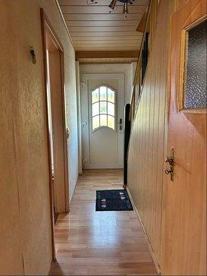 Eingangsbereich und Flur Erdgeschoss