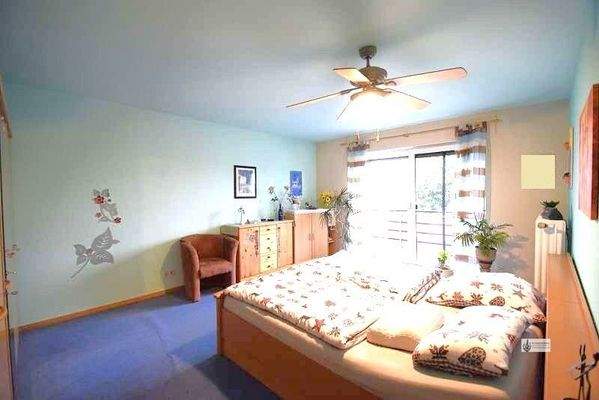 2. Schlafzimmer mit Balkon