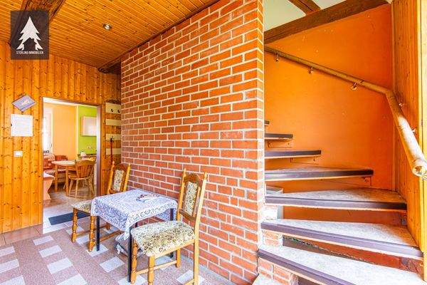 Flur Eingang EG Treppe OG