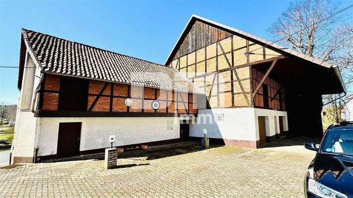 Nebengebäude 2 / Garagen / Nutzräume