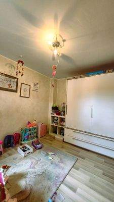 Whg. 2   2.OG Kinderzimmer Ansicht 2