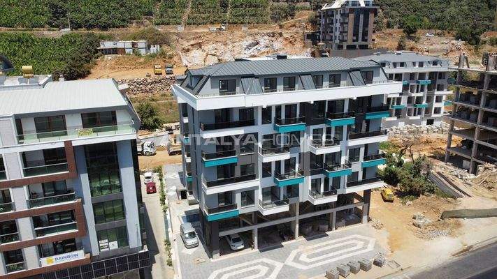 Stylish Flats with Pool and Gym near the Beach in Alanya