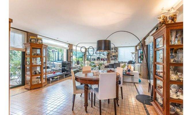 Moderne Villa mit Panoramablick in Castel San Pietro Terme – Emilia-Romagna