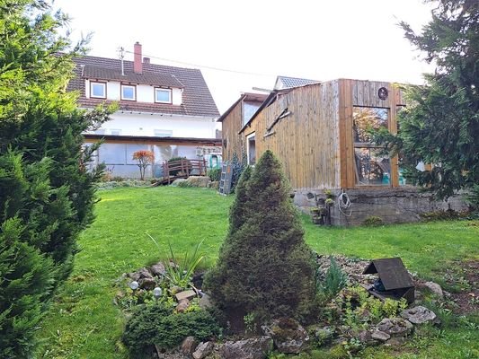 18 Rückseite Haus+Grundstück.jpg