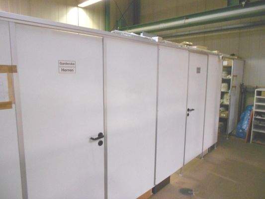 Garderobe / Umkleiden Damen und Herren