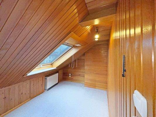 Zimmer 1 Dachboden 