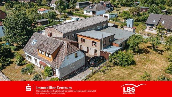 Grundstück mit Wohnhaus und Gewerbe