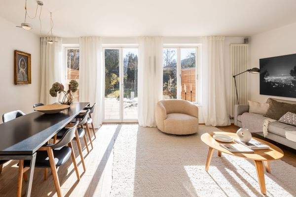 Wohn-/Essbereich mit Kamin