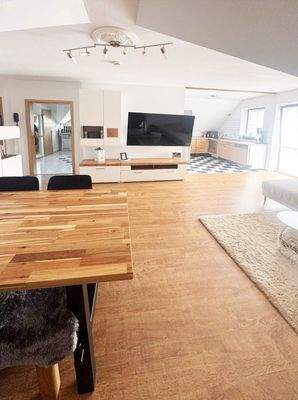 Ess- und Wohnzimmer I Küche DG