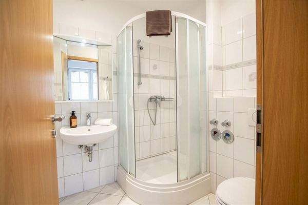 Wohnung 1 / Badezimmer
