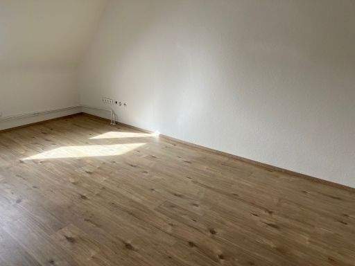 Neue Böden in jedem Zimmer