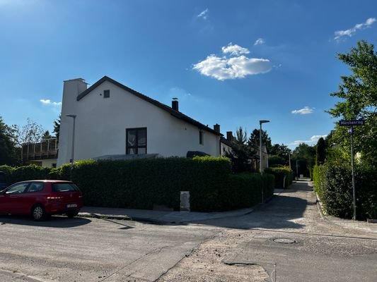 Straßenansicht