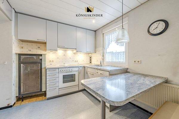 Küche und Essplatz EG