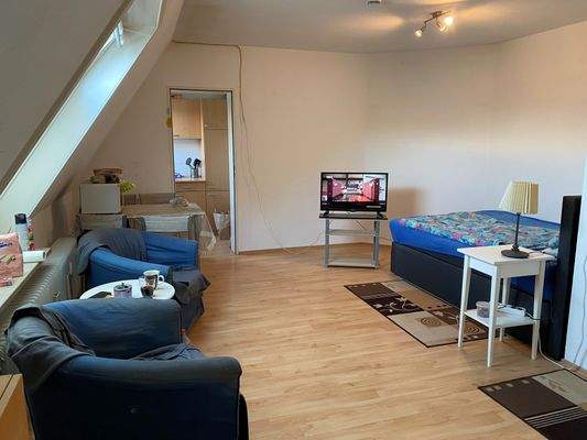 Wohn- und Schlafzimmer (1).jpg