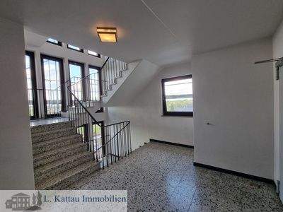 Flur 8. Etage mit Zugang zur Dachterrasse