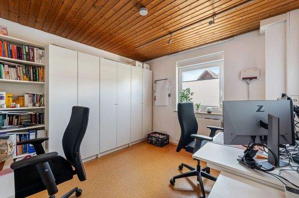 Büro/Kinderzimmer
