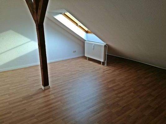 Schlafzimmer mit Laminat