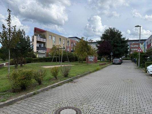 Straße zum Haus.jpg