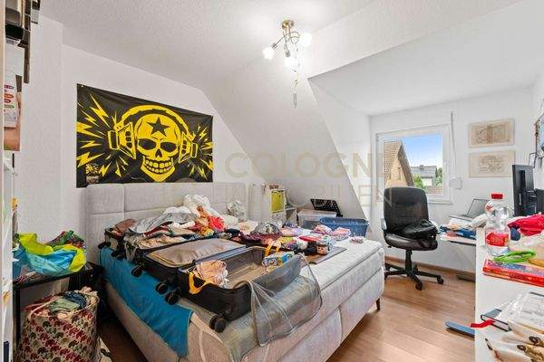 Lichtdurchflutetes Schlafzimmer