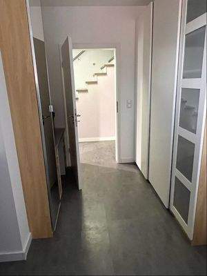 Flur vom Nebeneingang