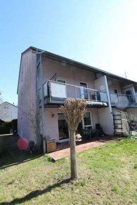 Terrassenseite - Gartenbereich 