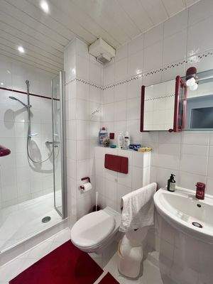 Duschbad mit WC OG