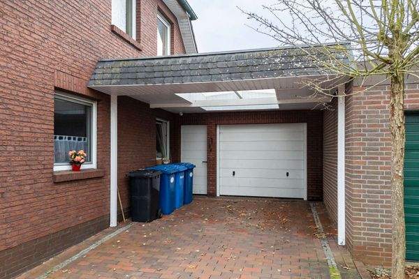 Carport/Garage