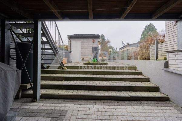 Terrasse im Gartenbereich