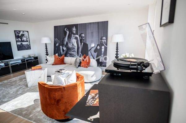 230811_V22_Staging_Duplexapartment_MODERNSWING_c_SeeligStefan  025