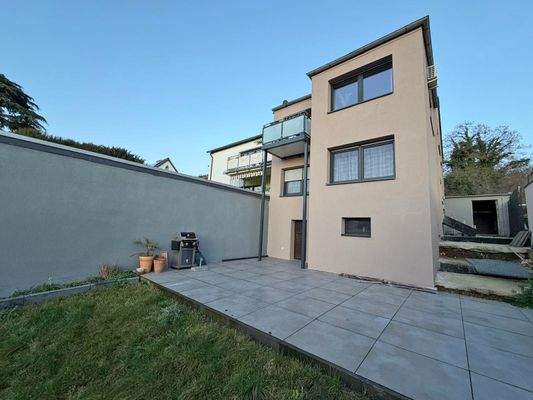 Terrasse und Rückansicht