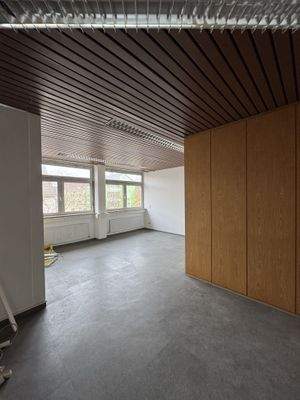 Büro-/Praxisflächen