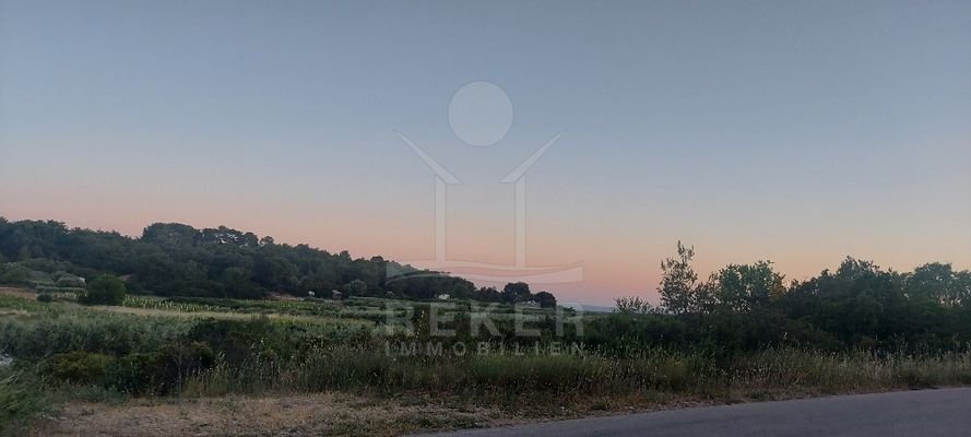 Das Grundstück befindet sich in malerischer Lage