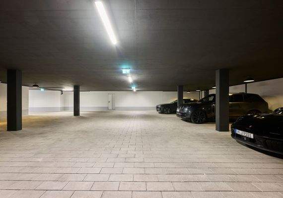 Tiefgarage mit 10 Stellplätzen