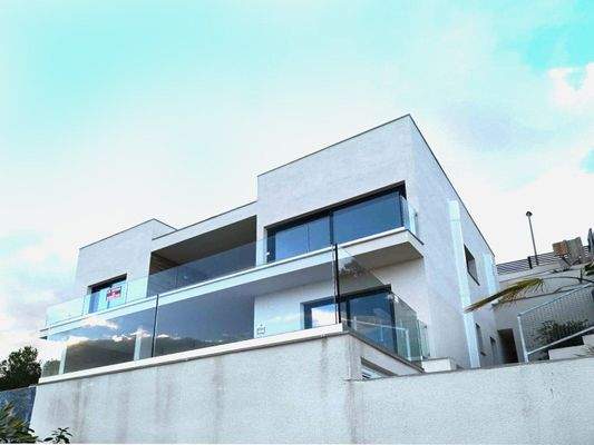 Hausansicht vom Pool