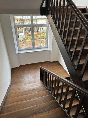 Geräumiges, gepflegtes Treppenhausu