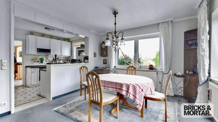 Essbereich mit Küche