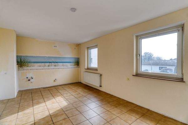 Helle Küche oder Schlafzimmer im OG