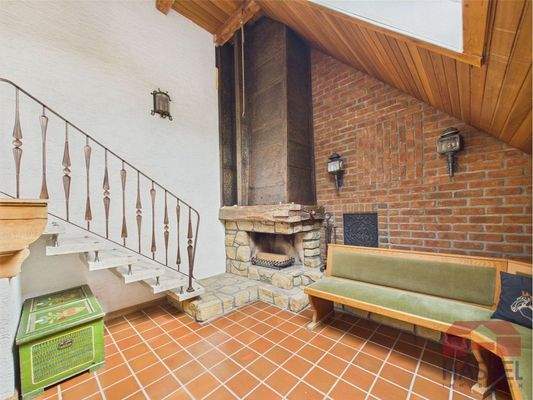 Mit eigenem Kaminbereich