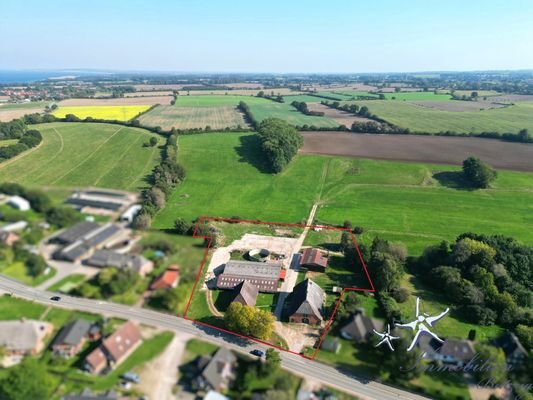 11.000 m² Hauptgrundstück