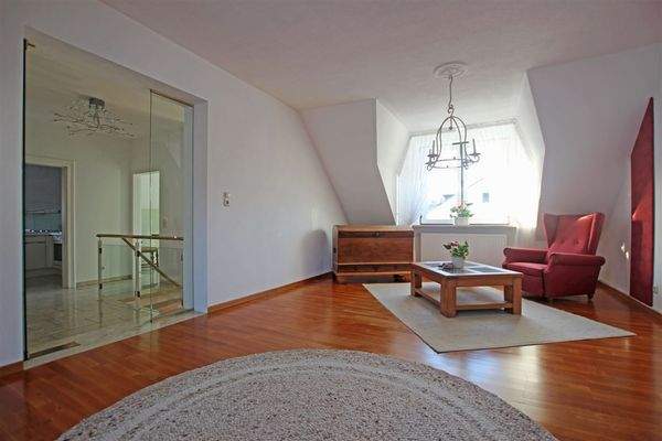 Whg. 2 - Wohnzimmer - Bild 2