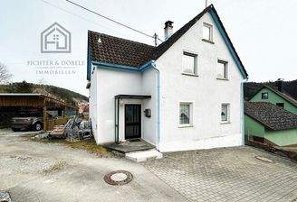 Gebäudeansicht von Straße