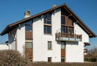 Außenansicht Gebäude.jpg