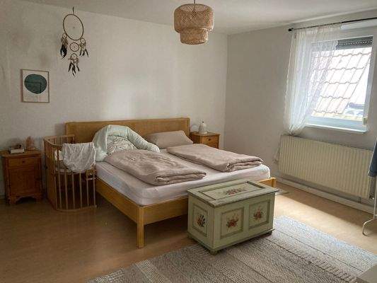 Wohnung rechts - Schlafzimmer