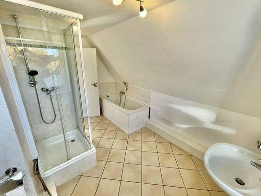 Vollbad Dachgeschoss