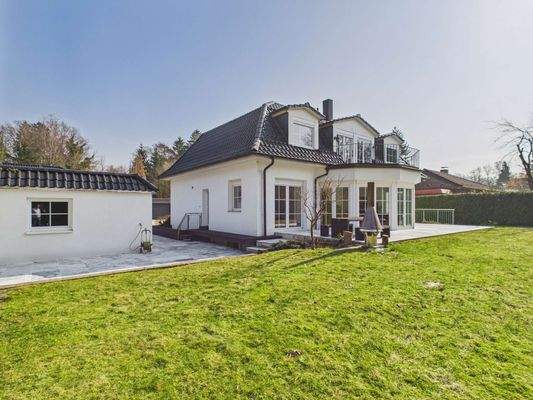 CAM04911G0-PR0053-STILL057