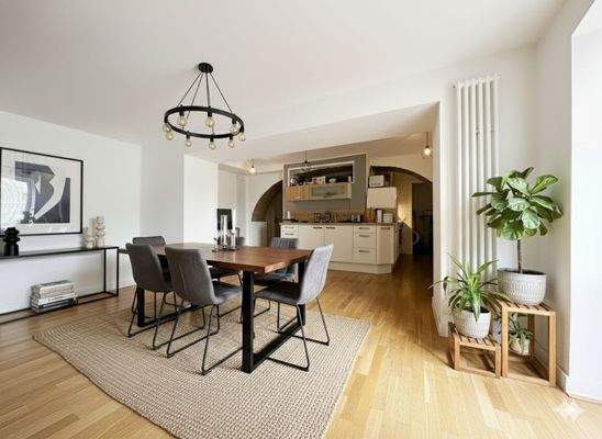 Moderne Wohnküche mit Charme