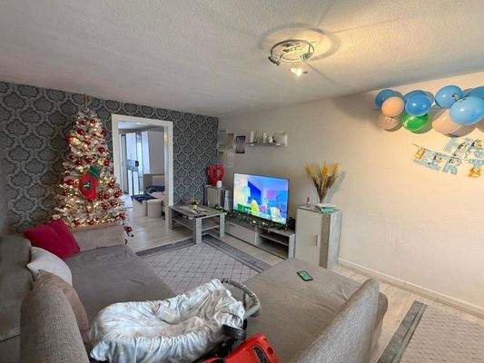 Wohn-/Esszimmer weitere Ansicht (DG)