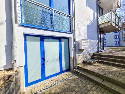 gepflegter Hauseingang