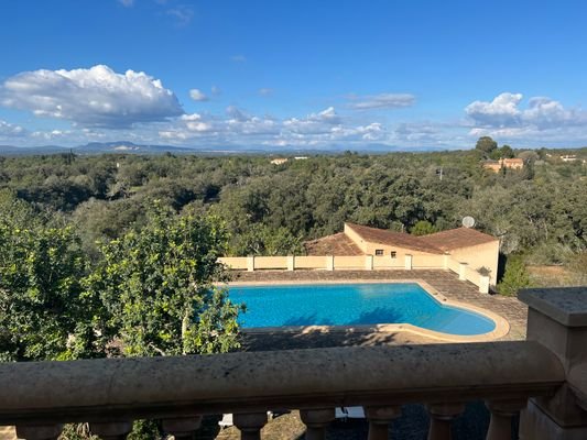 Pool Ansicht vom Balkon 